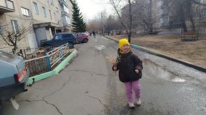 Принцесса моя. Ей друг подарил  цветы 20.03.2026г