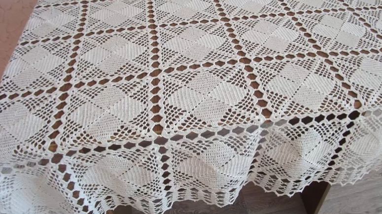 КАК СОЕДИНЯТЬ МОТИВЫ СКАТЕРТИ