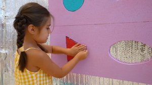 Настя и Мия Челлендж в кинотеатре для детей ｜ Сборник в