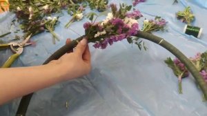 Цветочный венок для выносного Креста в технике плетения.