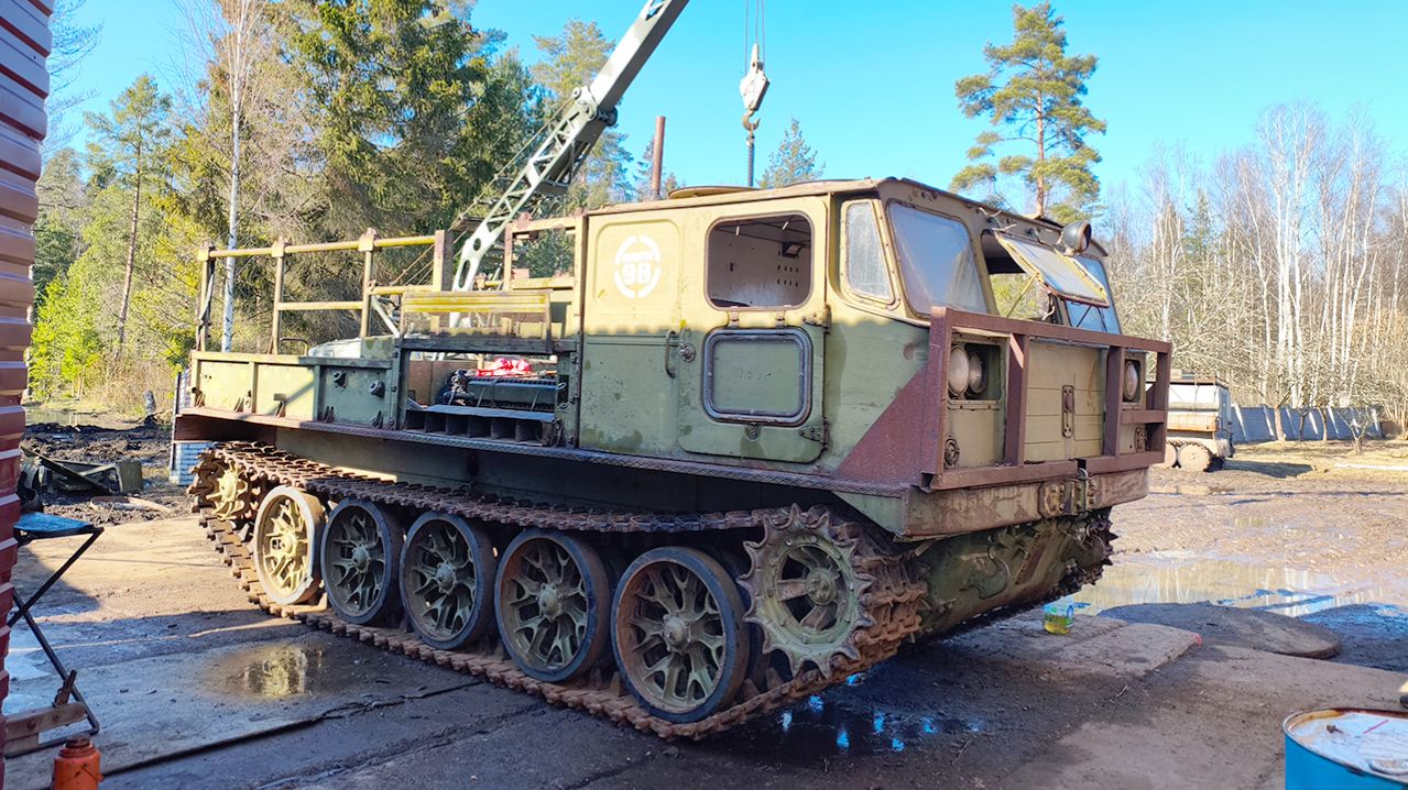 Артиллерийский тягач 1974 года собираем по заводу