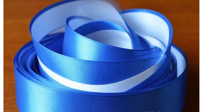 Бант из широких лент