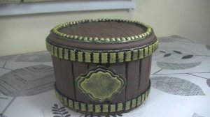 Креативный подход : Декорируем ведро в нужную вещь .