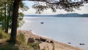 Село Охотино Вознесенский храм на берегу Волги Ярославская обл сентябрь 2023