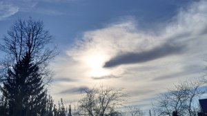 Разболталась старуха о том ,о сём на солнышке