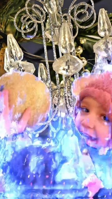 Сказочные украшения перед цирком #элягеннадьевна #новыйгод #красота