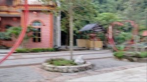 Мы жили в классной семье-тружеников-муж,жена,трое детей и тёща)