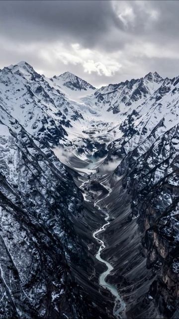 Завораживающие горные пейзажи #природа #горы #пейзажи