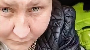 ГОТОВИМ САЛАТ В ГРЯЗИ НА СВАЛКЕ /ВКУСНЯТИНА 😋 #бомжи #бездомные #сочи #топ #катясочи