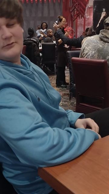 Поздравление с днём рождения в ресторане Мандарин в Торонто.