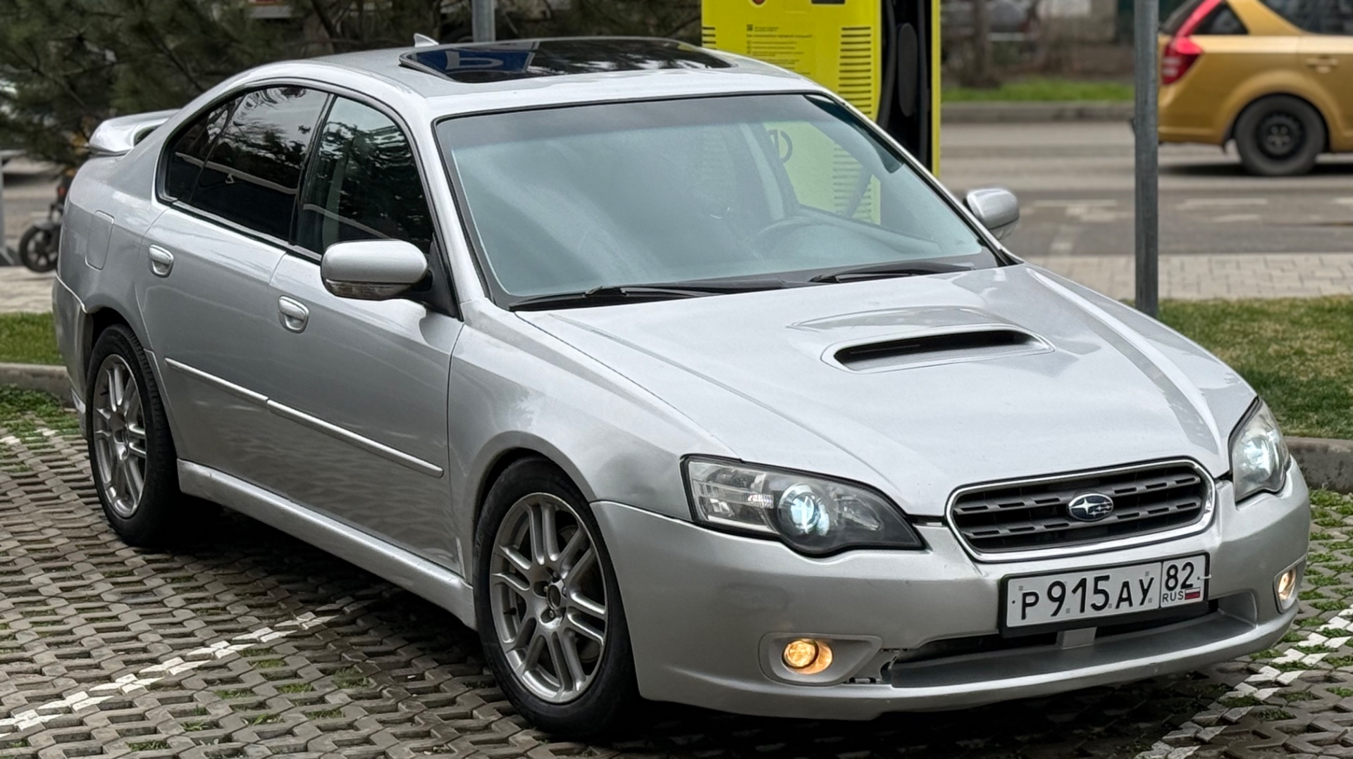 SUBARU LEGACY B4