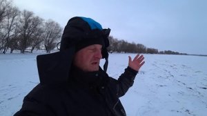 ЭТА УДОЧКА ЛОВИТ ВСЮ РЫБУ. ЗИМНЯЯ РЫБАЛКА НА БОЛЬШОЙ РЕКЕ.