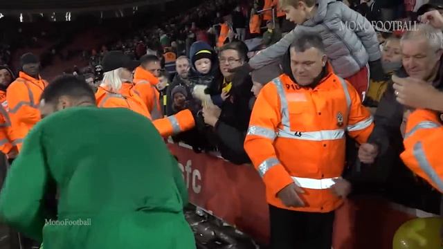 When Footballers Show Respect (6)