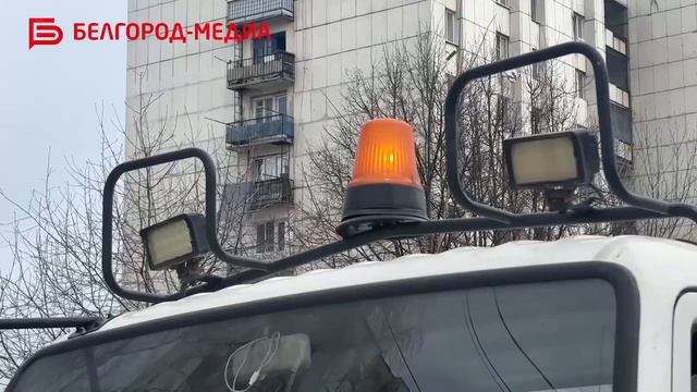 Специалисты Белгорблагоустройства продолжают убирать улицы города
