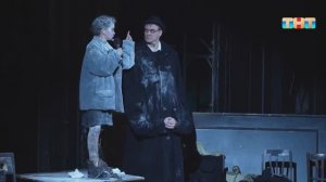 Спектакль‑воспоминание «Всё тут» — уникальное явление: его играют прямо на парковке торгового центра