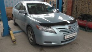 Замена помпы двигателя на Toyota Camry Xv40 Тойота Камри 2,4 2007 года