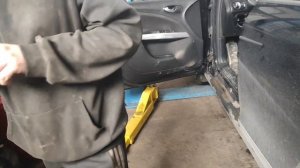 ЕДУ В АВТОСЕРВИС.ВЫВОЗ МУСОРА.ВАННА ПОЧТИ ГОТОВА.