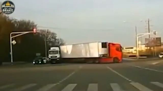 145 Shocking Car Crashes of Idiots In Cars Got Instant Karma You Wouldnt Believe if Not Filmed [get-