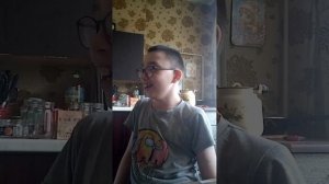 На кухне с мамой и котами чек видео не шорт!