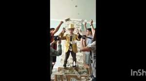 А вам когда нибудь делала такое нейросеть