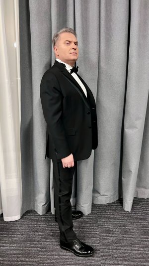 Реакция на свою песню “Божественная” • Добронравов Александр #музыка #божественная #добронравов