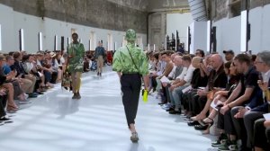 Показ мужской коллекции Valentino весна-лето 2020