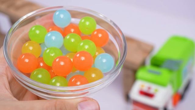 Мультики для детей | Гонка Шариков и Машинки!