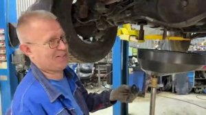 Китаеводы! Дед не глумится, дед бережёт ваши деньги… Меняйте масло,ИЛЬЯ КЛУБНЫЙ СЕРВИС 😁