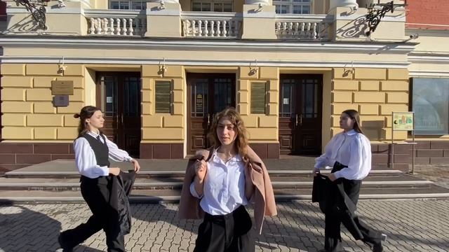 КЛИП КО ДНЮ ТЕАТРА - «Театр поет»