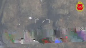 💥 Специалисты войск БПС «Геранью» поразили вражеский пункт управления БПЛА в районе населенного ...