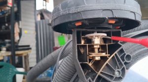 как сделать колесо от строительного пылесоса