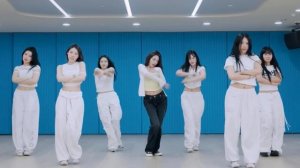 yuna ice cream dance mirror