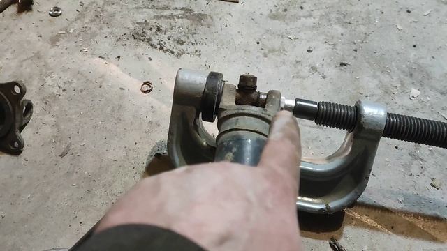 снятие крестовин, кардан от Renault Kaptur, Renault Duster, Nissan Terrano.