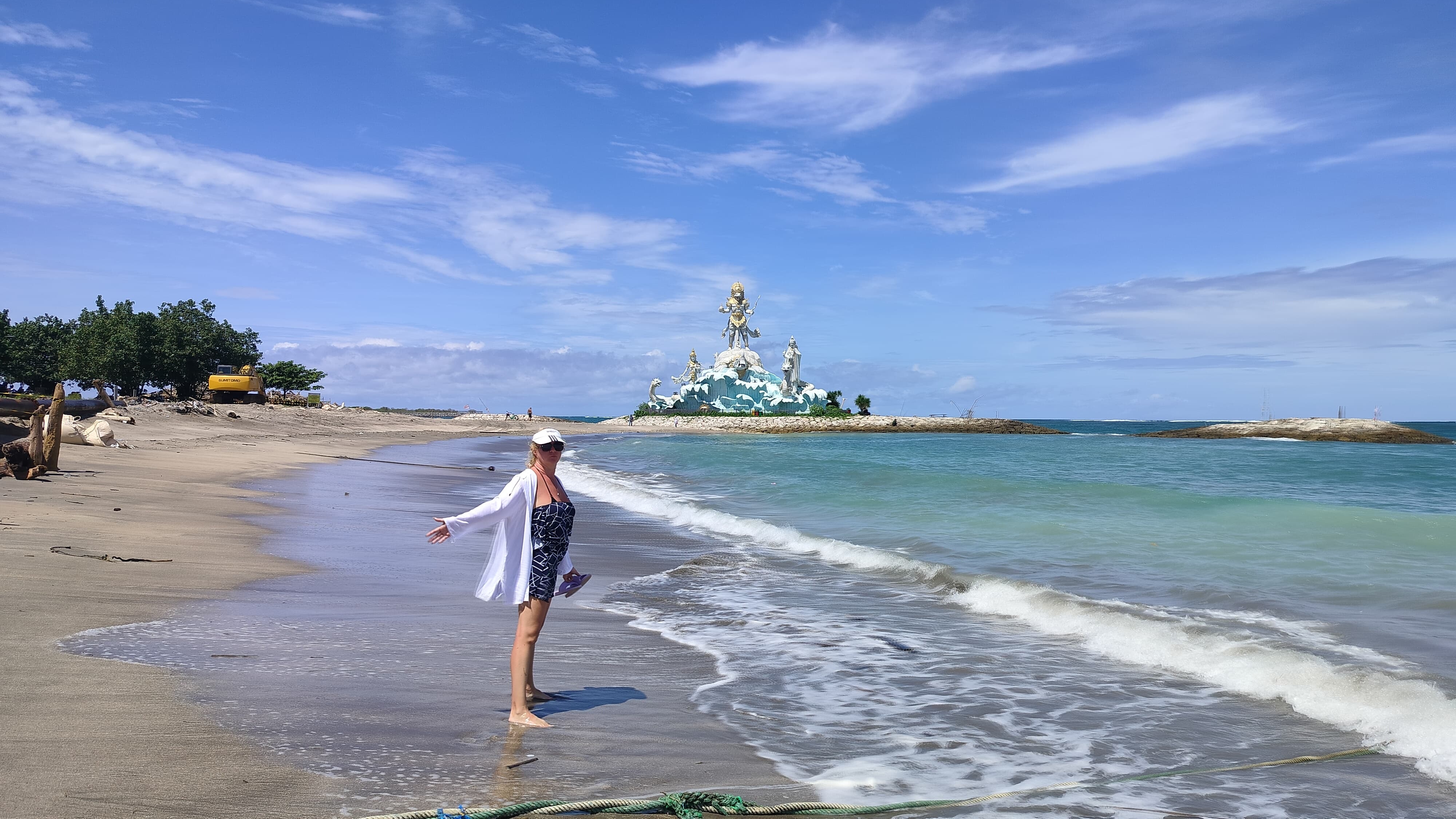 БАЛИ ОТДЫХ ДВИЖЕМСЯ В СТОРОНУ АЭРОПОРТА К СТАТУЕ ФЕВРАЛЬ 2026,, ИНДИЙСКИЙ ОКЕАН,,