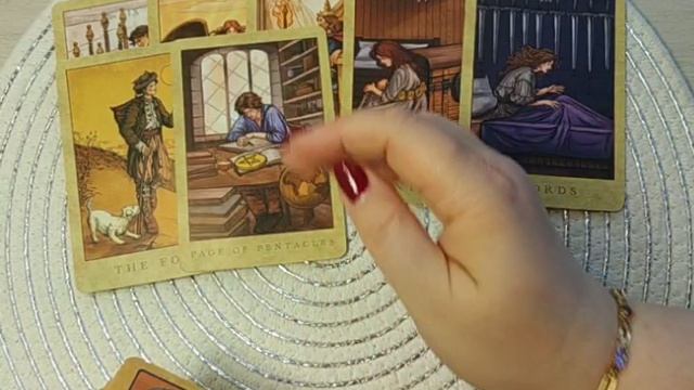 КАКОЙ БУМЕРАНГ ПОЛУЧИТ МОЙ ОБИДЧИК? гаданиеонлайн