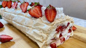 Наш первый меренговый рулет Пальчики оближешь