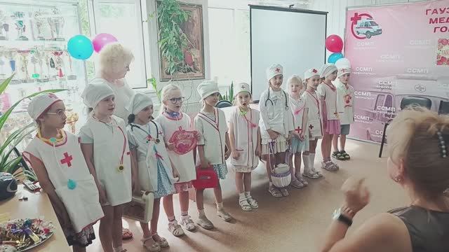 Поздравление от  детсадовцев с днем Медицинского работника