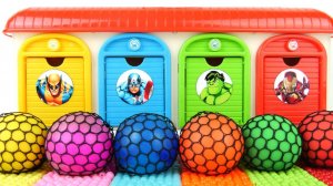 Мультики для детей. Мнем и Играем яркие антистрессики у цветного гаража. Мультики залипалки малышам