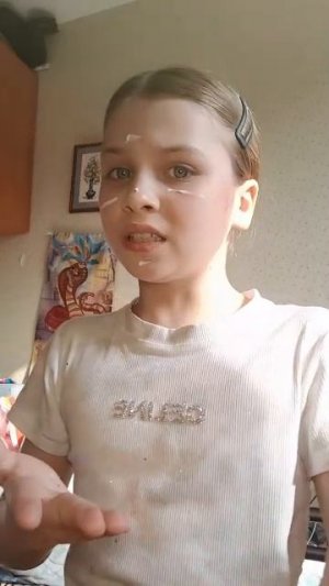 крашусь косметикой