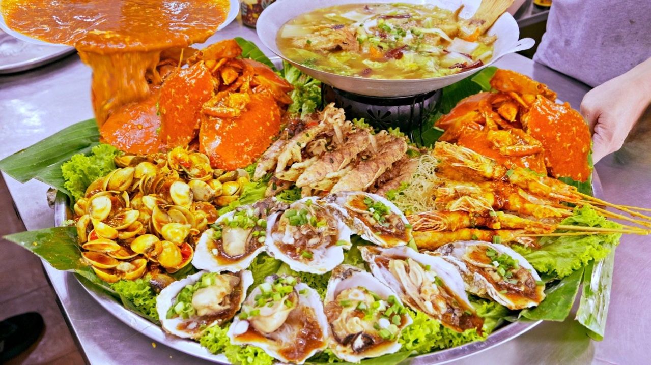 Экстремальные морепродукты! Огромное ассорти из морепродуктов в популярном китайском ресторане