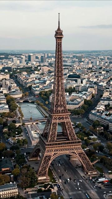Эйфелева башня: Символ Парижа #Париж #ЭйфелеваБашня #Путешествия
