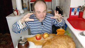 завтрак с Рыжулей. мое мнение о молитвах к святым. мукбанг. обжор. еда на камеру. диета. шизофрения.