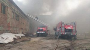 МЧС заявило о возгорании кровли суконной фабрики в Моршанске