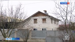 Строители устраняют последствия налета БПЛА в селе Таврово