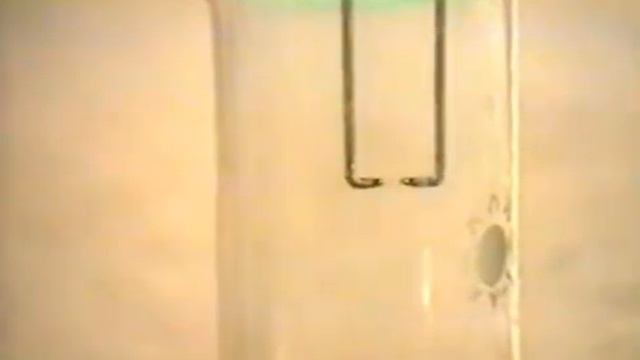 Искра в жидкости