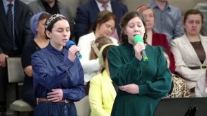 Не раз, не два мой утлый чёлн..