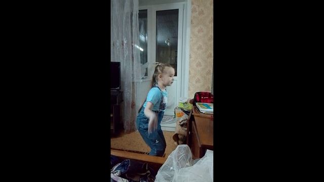 Полина и прабабушкино трюмо