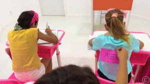 Настя участвует в модном показе [get.gt]