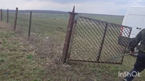 влог..убрались на могилках\\\\\ 
никак не научим Тимурчика любить животных