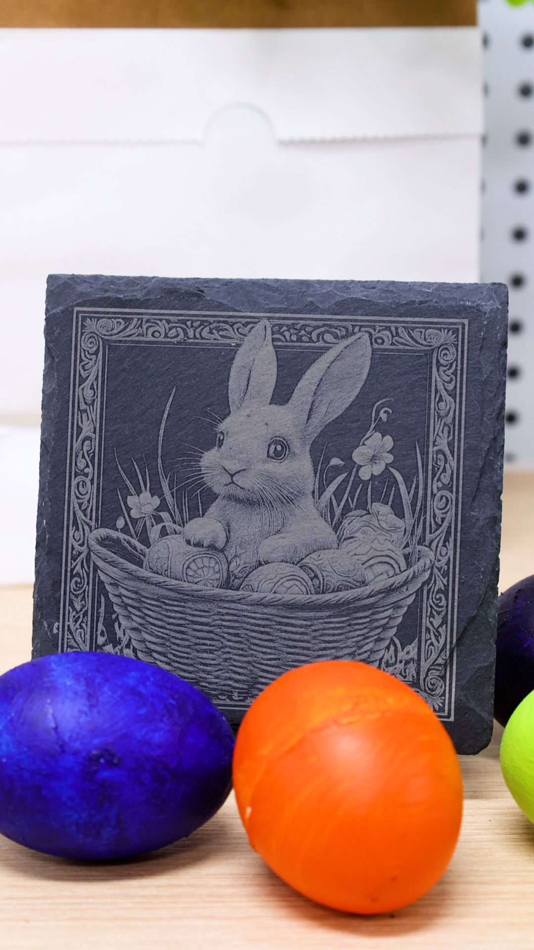 Пасхальная гравировка для украшения стола